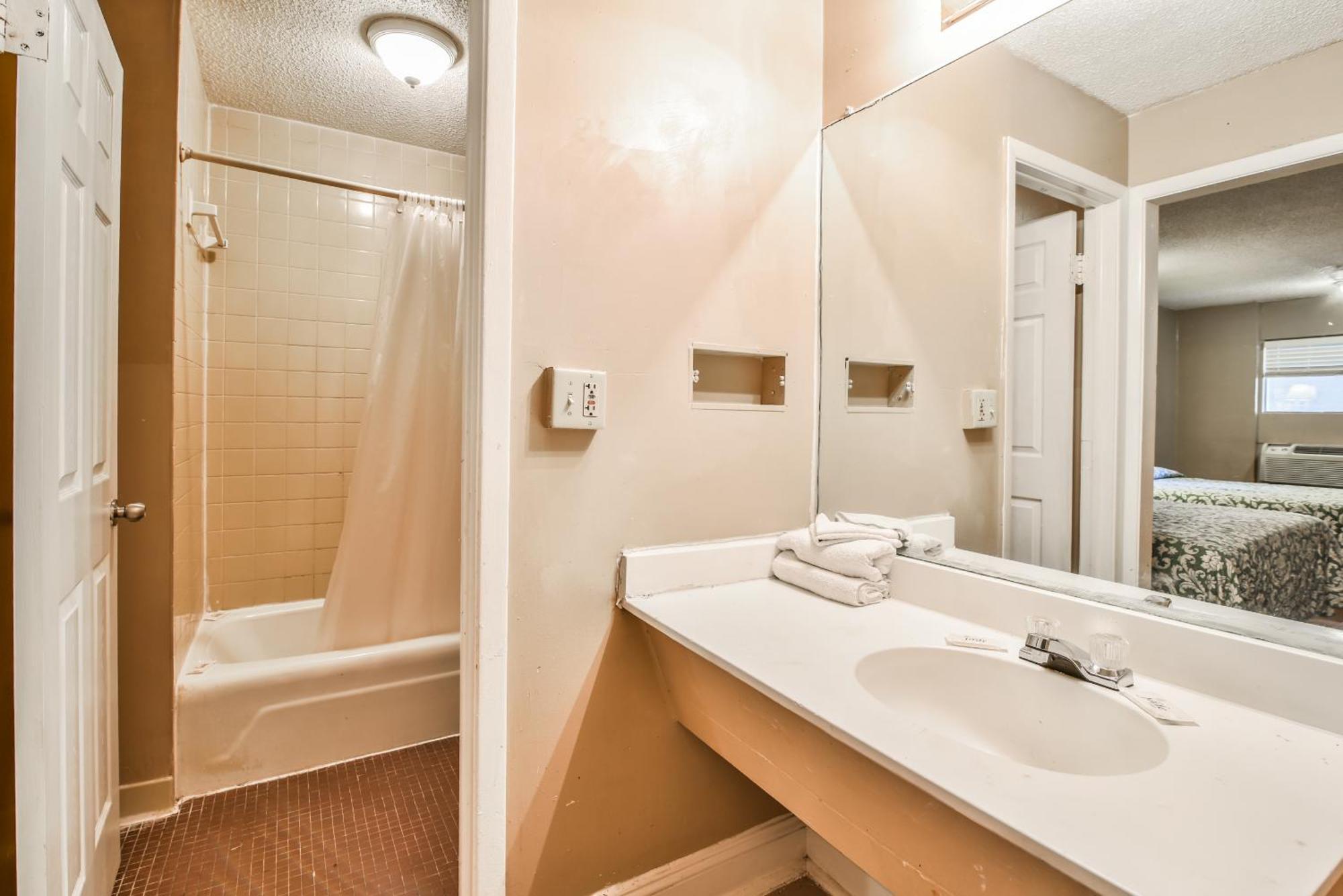 Economy Hotel Atlanta Lodge West Екстериор снимка